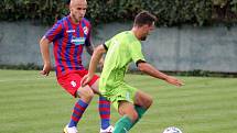 Fotbalisté FC Viktoria Plzeň B (červenomodří) vyhráli v Sokolově 1:0 díky brance Jedličky z 63. minuty utkání.