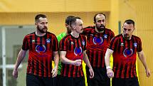 Interobal Plzeň - Chrudim (v modrém), 2. finále play-off 1. Futsal ligy, 6. května 2022.