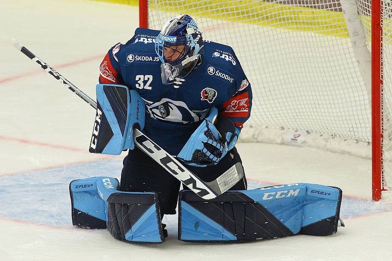 Ze zápasu 11. kola hokejové Tipsport extraligy HC Škoda Plzeň (v modrém) -  Bílí tygři Liberec 3:1