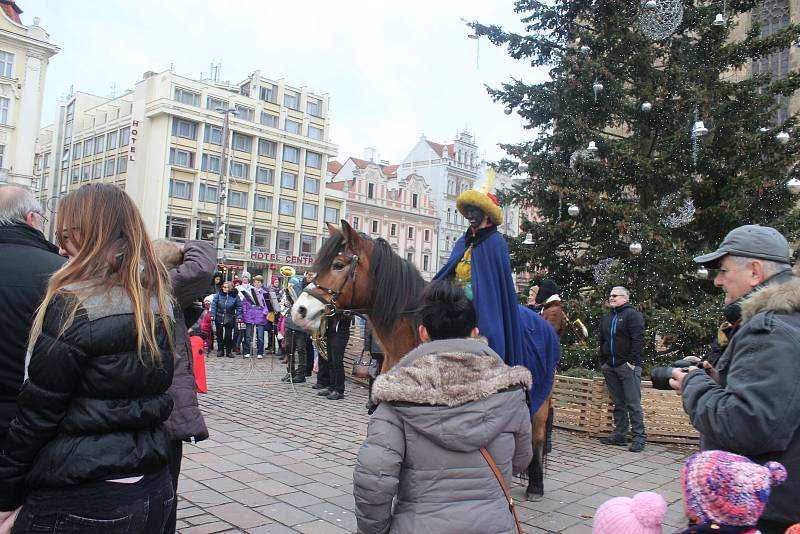 Tříkrálový průvod vyšel v neděli z plzeňského náměstí Republiky