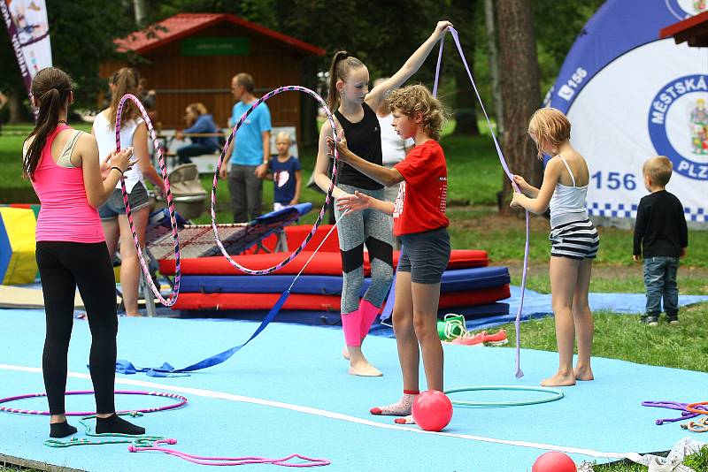 Letní festival sportu Sportmánie Plzeň 2019 - v areálu za OC Plaza si mohou malí i velcí vyzkoušet zdarma nejrůznější druhy sportovních aktivit.