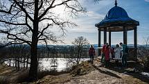 Zámecký park u zámku Kozel u Šťáhlavy byl v sobotu v obležení návštěvníků.