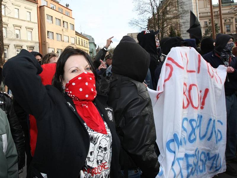 Anarchisté na křižovatce Přešovské a Klatovské ulice