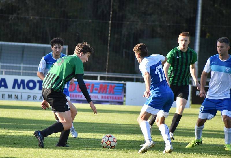 FC Rokycany (zelení) - FK Hvězda Cheb 2:1 (0:0).