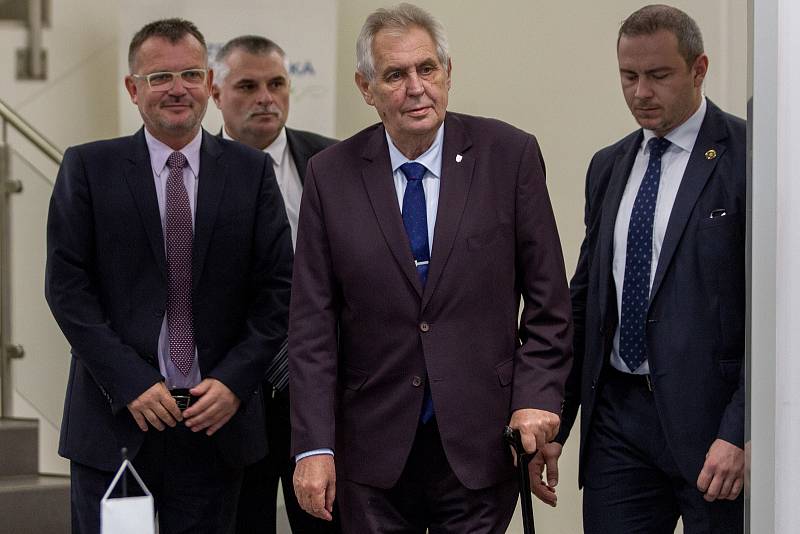 Prezident Miloš Zeman ve spalovně v Chotíkově