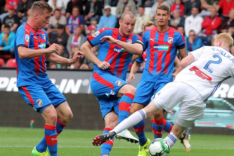 Fotbalisté Viktorie porazili Sigmu Olomouc 1:0.