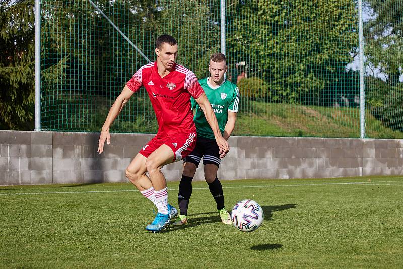 6. kolo FORTUNA divize A: SK Horní Bříza (na snímku fotbalisté v zelených dresech) - SK Petřín Plzeň 1:3.