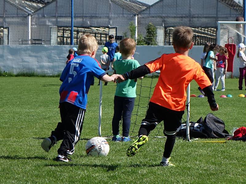 Fotbalisté Doubravky uspořádali Měsíc náborů projektu Můj první gól.