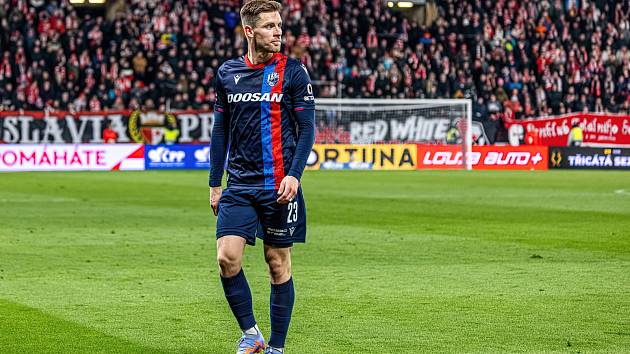 Fotbalisté Viktorie prokletí slávistického stadionu v Edenu neprolomili, v sobotu tam prohráli 1:2.