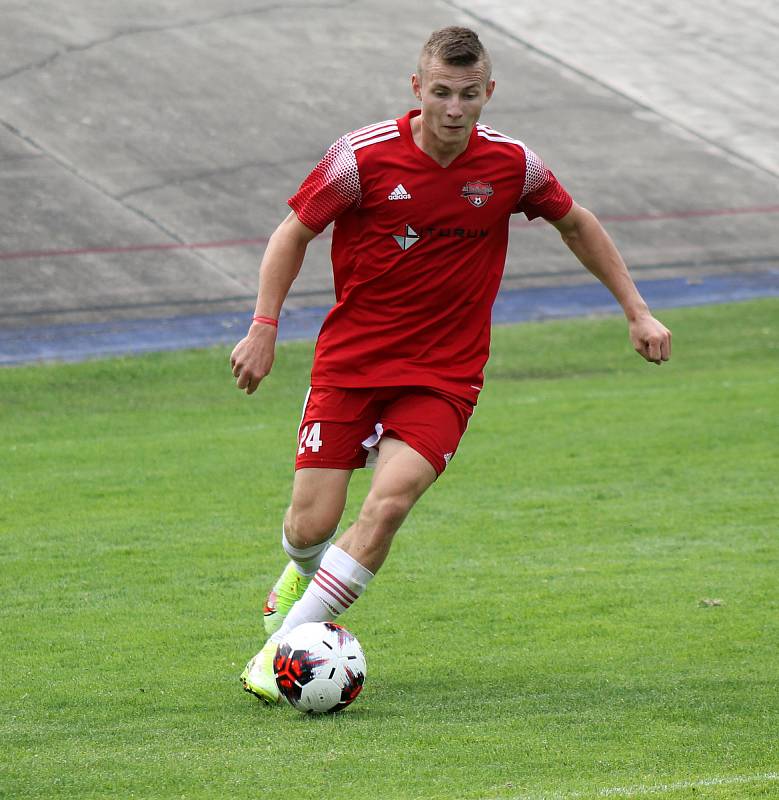 7. kolo FORTUNA divize A: SK Petřín Plzeň (červení) - SK Otava Katovice (modří) 7:0.