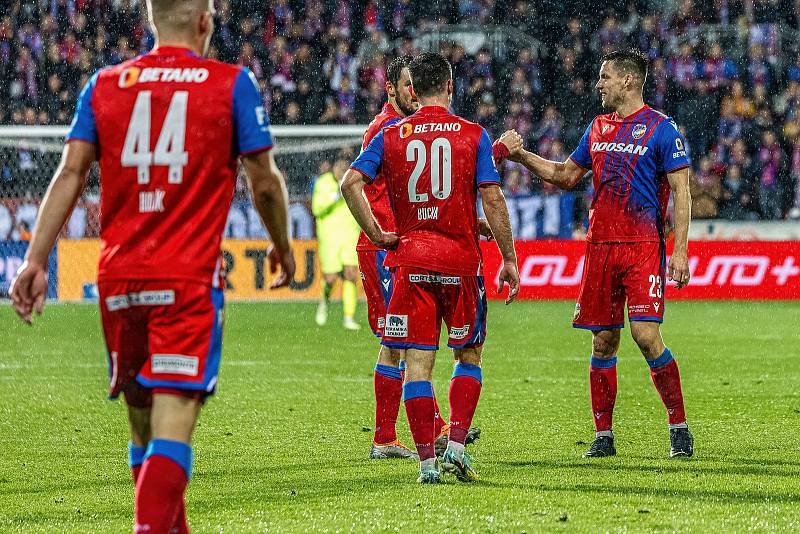 9. kolo FORTUNA:LIGY: FC Viktoria Plzeň - SK Slavia Praha 3:0 (2:0).