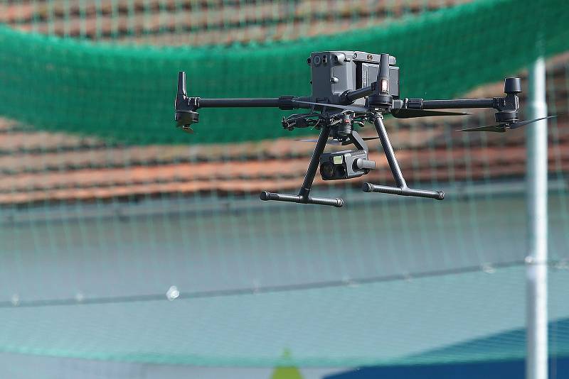 Dronfest – setkání profesionálů i nadšenců v bezpilotním létání. V areálu v plzeňské Cukrovarské ulici byly k vidění ukázky nejmodernějších technologií, trendy v bezpilotním létání, FPV závody, přednášky. Letos poprvé vše přenášeno i on-line.