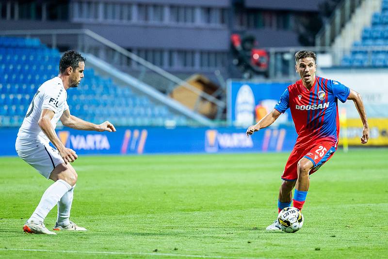 Hradec Králové - Viktoria Plzeň (červenomodrá) 1:2.