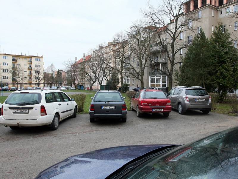 Vnitroblok mezi ulicemi Raisova, Majerova, Dvořákova a Politických vězňů v Plzni na Borech