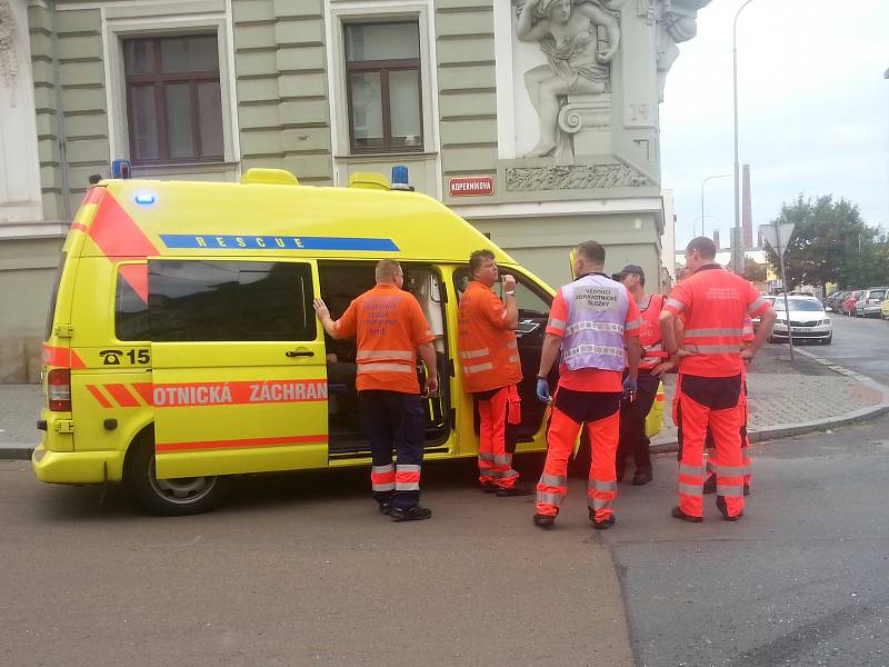 Nehoda trolejbusu a dodávky v Koperníkově ulici