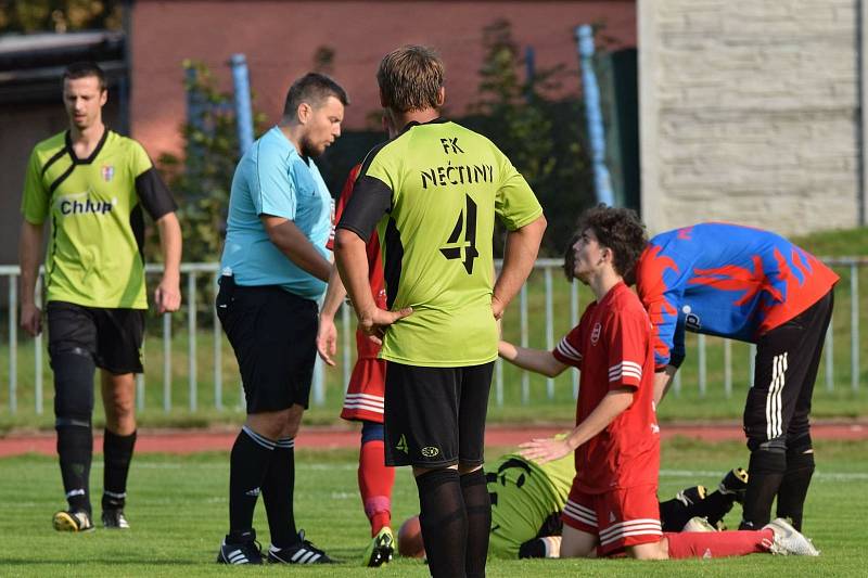 Tachov (v červeném) vs. Nečtiny (I. B třída, skupina A) 8:0.