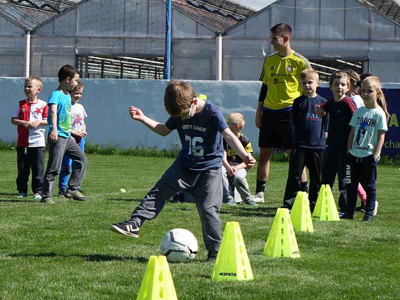 Fotbalisté Doubravky uspořádali Měsíc náborů projektu Můj první gól.