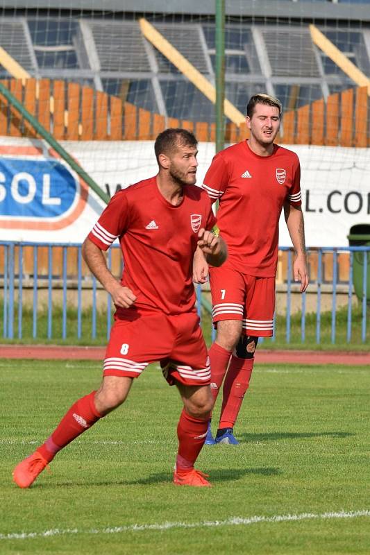 Tachov (v červeném) vs. Nečtiny (I. B třída, skupina A) 8:0.