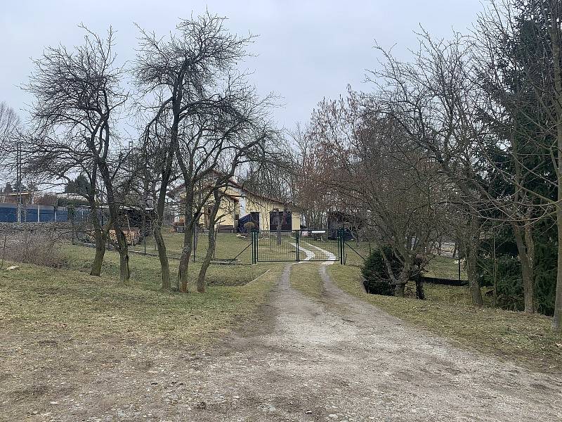 Domek ve Vochově, kde došlo ke střelbě. Foto: Deník/L. Prokšová