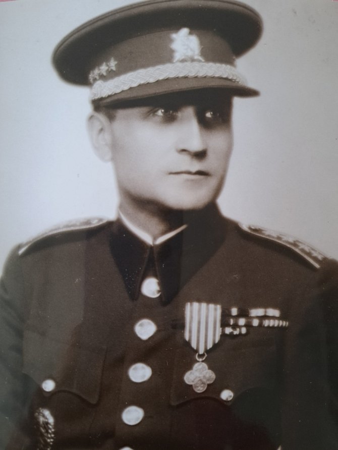 Generál Josef Eret