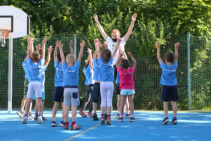 Sportovní hry mateřských škol v 78. MŠ v Sokolovské ulici na Lochotíně.