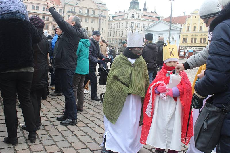 Tříkrálový průvod vyšel v neděli z plzeňského náměstí Republiky