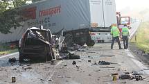 Páteční ranní nehoda dvou nákladních a jednoho osobního automobilu u Chotěšova.