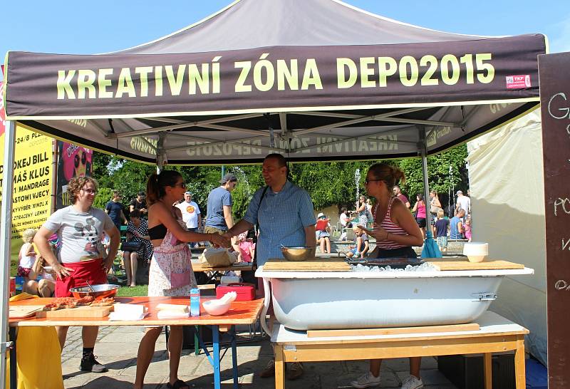 Desítky druhů polévek degustovali návštěvníci v areálu Plzeňského Prazdroje.