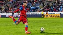 Fotbalisté Viktorie Plzeň podlehli na úvod ligového jara doma nečekaně Hradci Králové 1:2.