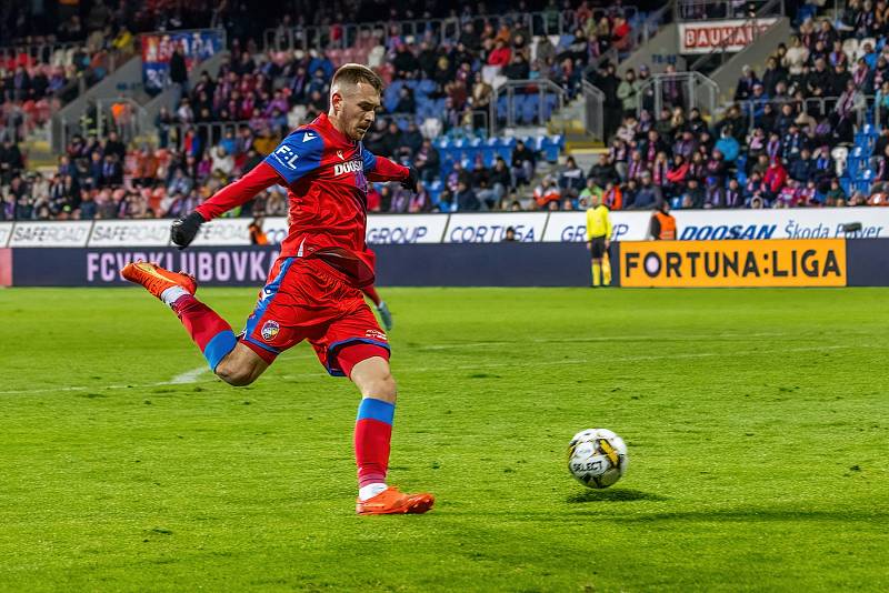 Fotbalisté Viktorie Plzeň podlehli na úvod ligového jara doma nečekaně Hradci Králové 1:2.