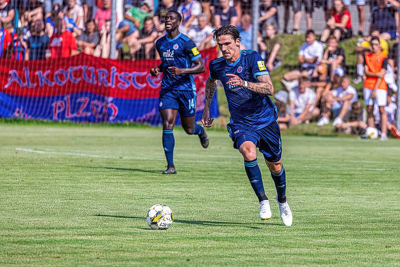 FC Viktoria Plzeň (bílí) - ŠK Slovan Bratislava 3:1.