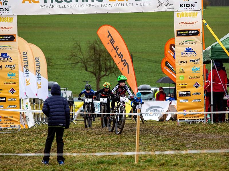 Velká cena Kion group ve Stříbře zahájila letošní Pohár Plzeňského kraje MTB, gravel a běhu.