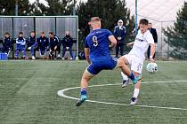 FORTUNA ČFL, skupina A (16. kolo): FK Motorlet Praha - FC Viktoria Plzeň B (na snímku fotbalisté v bílých dresech) 1:1.