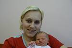 Markétě a Tomáši Hanzlíkovým z Nekmíře se 8. prosince v 18.04 hod. narodila ve FN v Plzni prvorozená dcera Nikol (2,80 kg, 47 cm). Je také první vnouče babičky Mirky a dědečka Milana. Pro dědečka Jindřicha je Nikolka již třetím vnoučetem