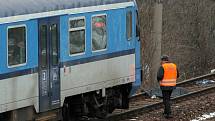 Vlak srazil v Plzni-Doubravce muže