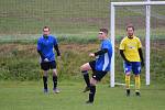 7. kolo krajské I. B třídy (skupina B): TJ Měcholupy (na snímku fotbalisté ve žlutých dresech) - TJ Sokol Štěnovice 3:0 (1:0).