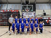 Basketbaloví kadeti Plzně pod vedením trenéra Jaroslav Lejska (na snímku zcela vlevo) vyhráli ve Valmieře dvě utkání. Ke konci listopadu se pak představí v západočeské metropoli.