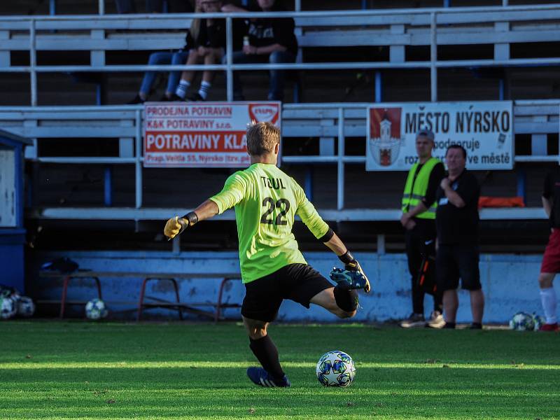 FK Okula Nýrsko (modří) vs. Černice (černí) 4:0.