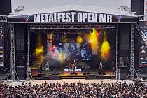 Takto vypadal letošní svátek příznivců metalu na druhém konci republiky - v amfiteátru v Plzni. Metalfest na Lochotíně, červen 2022.