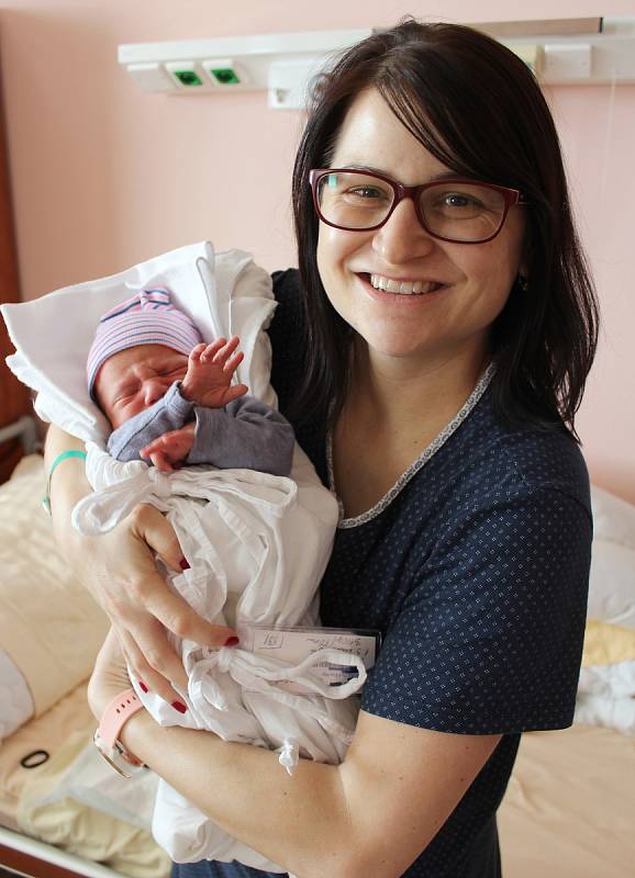 Ondřej Zbořil se narodil 1. března 2020 ve 3:46 rodičům Evě a Tomášovi z Plzně. Po příchodu na svět ve FN na Lochotíně vážil jejich prvorozený chlapeček 3100 gramů a měřil 50 centimetrů.