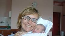 Dvouletý Adámek už se nemůže dočkat, až bude mít doma svoji sestřičku Olgu (2,79 kg, 48 cm), která se narodila Janě a Milanu Kodýtkovým z Břežan 29. srpna v 1.37 hod. ve FN v Plzni