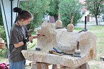 V Křimicích se konalo 10. sochařské sympozium Střední umělecko-průmyslové školy Zámeček s názvem Kameny přicházejí