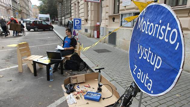 PARKing Day ve Škroupově ulici v Plzni