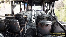 Požár autobusu mezi Kašperskými Horami a Žlíbkem