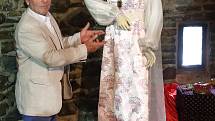 Natáčení Tří oříšků pro Popelku připomněla loni na Švihově výstava kostýmů z této pohádky, slavnostního zahájení se zúčastnil i představitel prince  Pavel Trávníček.