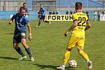 5. kolo FORTUNA ČFL, skupina A: FK ROBSTAV Přeštice (na snímku fotbalisté ve žlutých dresech) - TJ Jiskra Domažlice (modří) 5:1 (2:0).