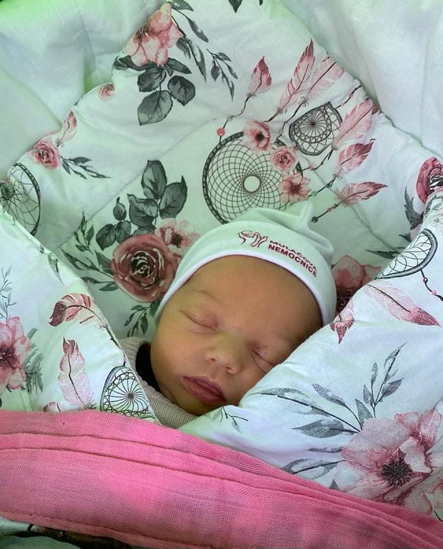 Leontýnka Jedličková z Tachova se narodila 5. září 2022 mamince Tereze a tatínkovi Miroslavovi. Po příchodu na svět v plzeňské Mulačově nemocnici vážila 3460 g a měřila 51 cm. Doma na ni čekal bráška Davídek Bohoušek.