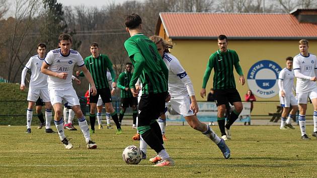 FC Rokycany (na snímku fotbalisté v zelenočerných dresech).