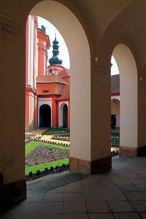 Turistická  sezona odstartovala v sobotu v poutním areálu Mariánská Týnice na Kralovicku. 