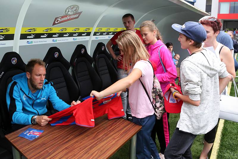 fotbal liga FC Viktoria Plzeň autogramiáda stadion Štruncovy sady